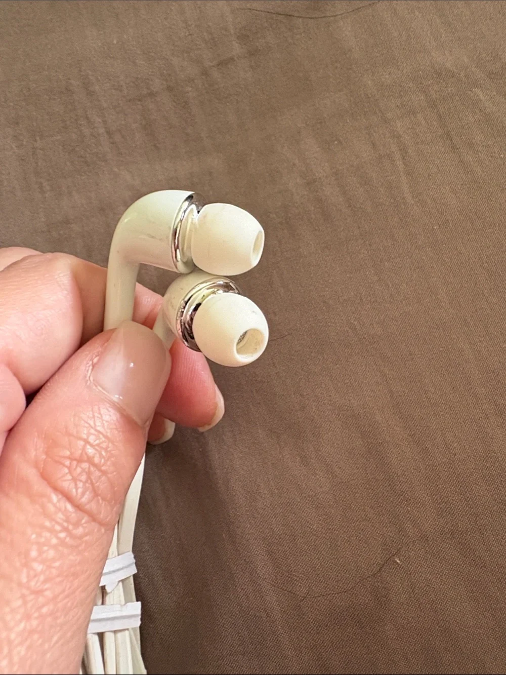 🌟 SAMSUNG: White Wired Earbud Earphones